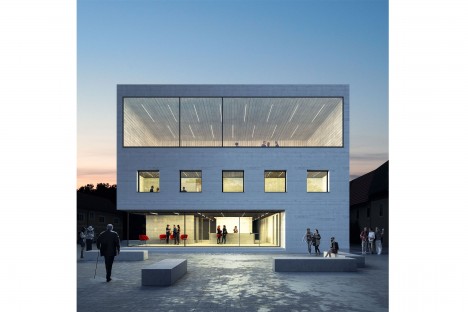 AMTSGEBÄUDE, MUSIKSCHULE UND ORTSPLATZ // HÖRSCHING